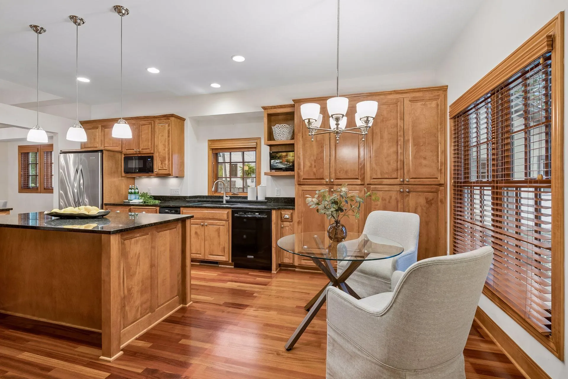 Photo 11 of 4010 Sunnyside Road