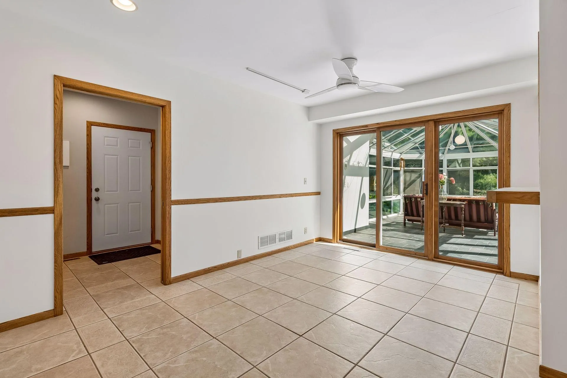 Photo 16 of 2600 W 102nd Street