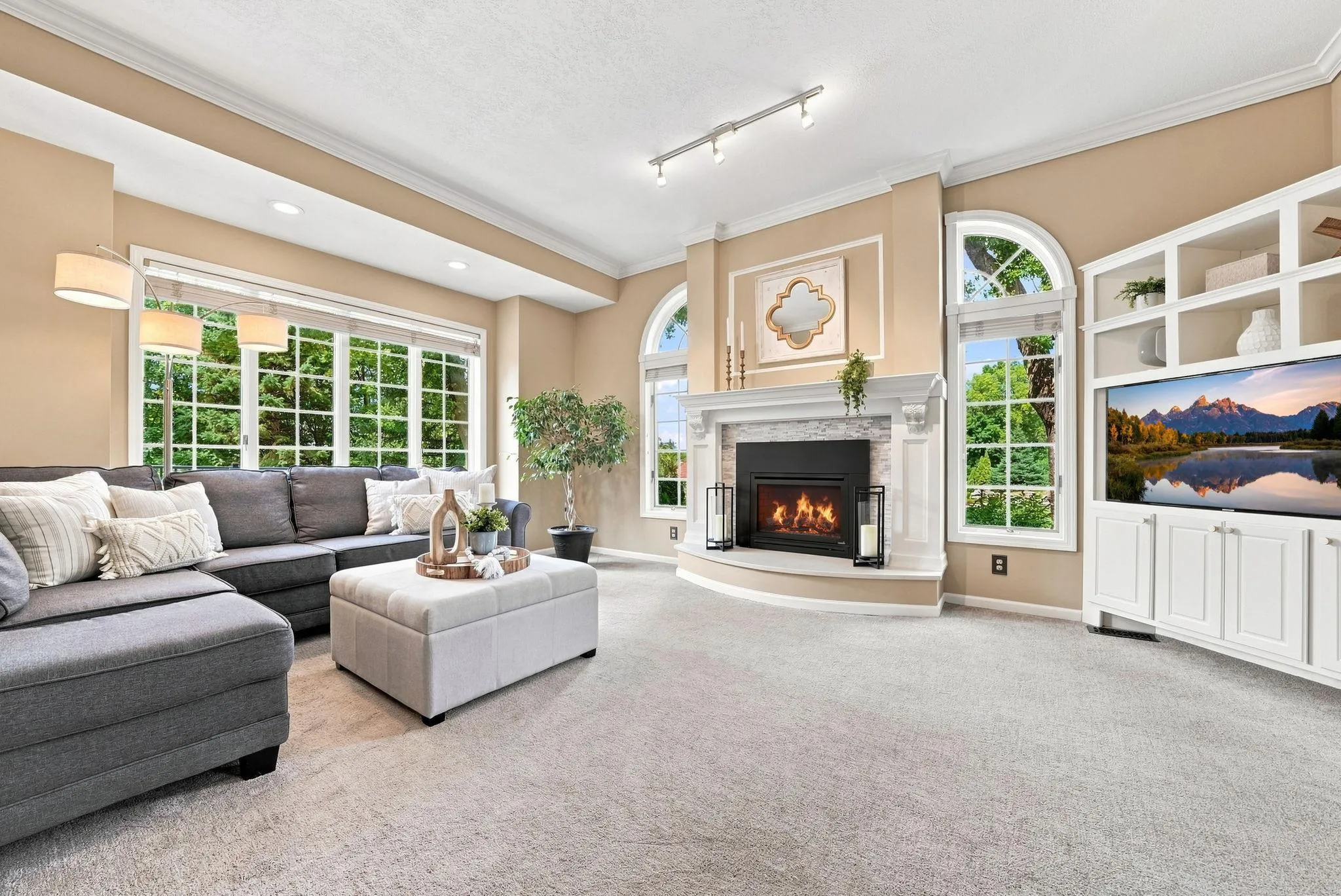 Photo 2 of 9486 Olympia Drive