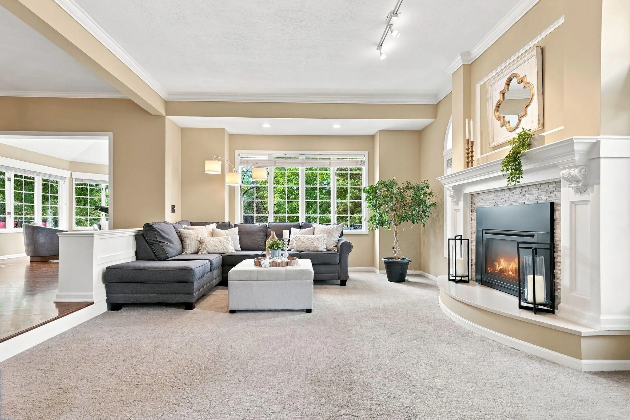 Photo 3 of 9486 Olympia Drive