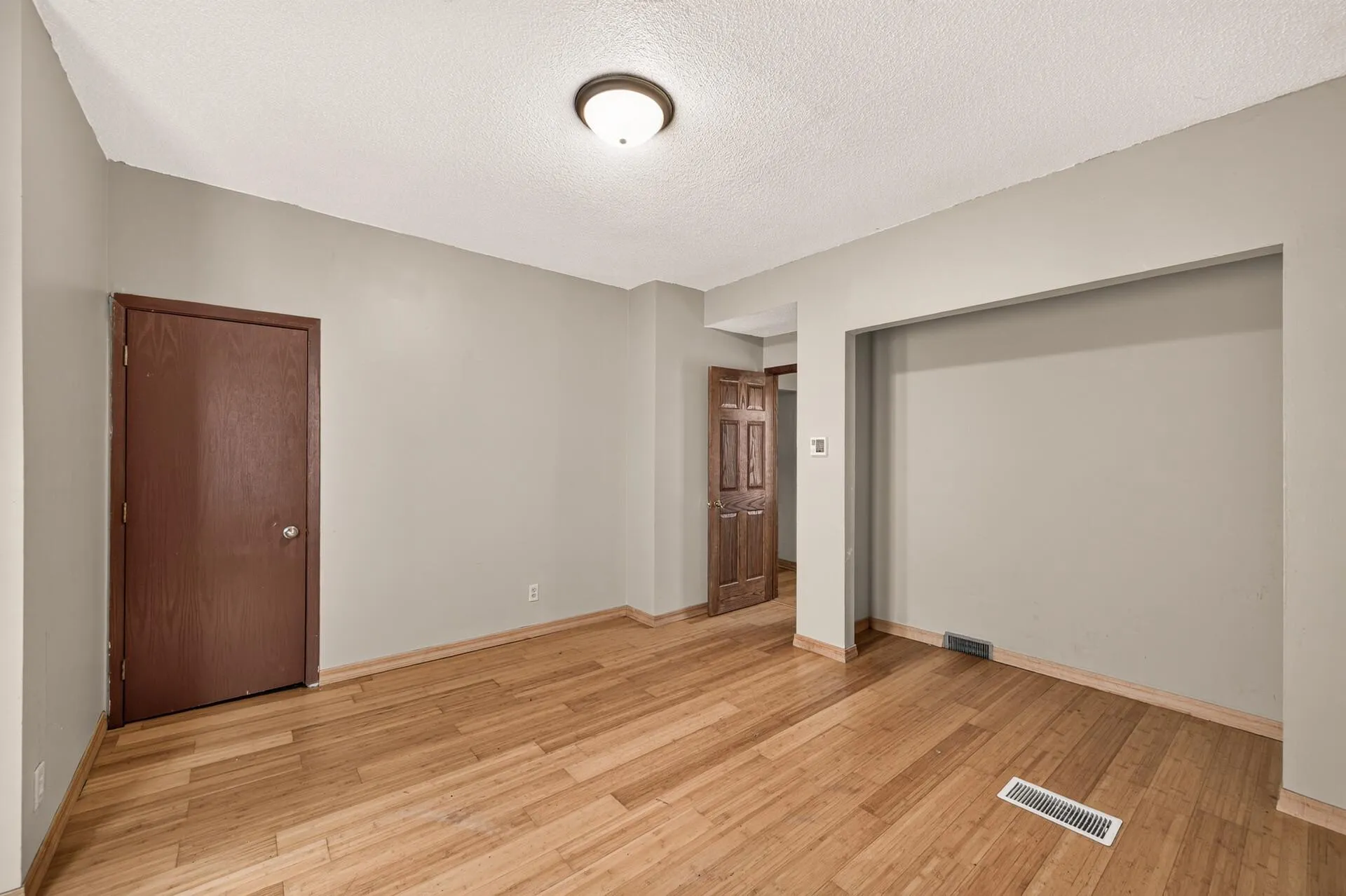 Photo 9 of 376 Erie Street