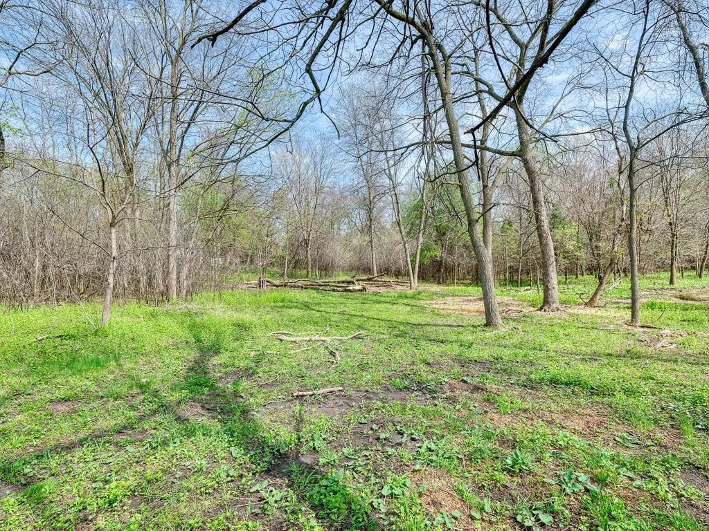 Photo 3 of 2195 Watertown Road