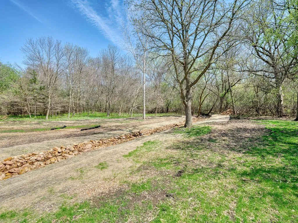 Photo 14 of 2195 Watertown Road