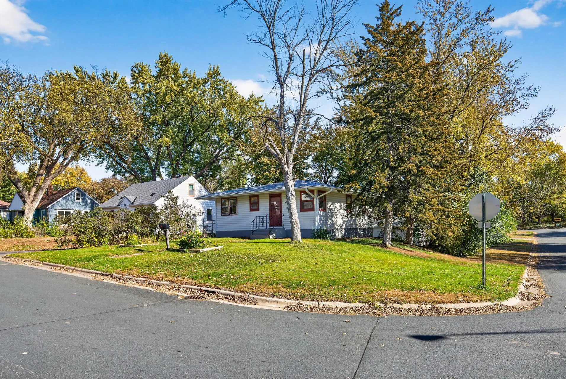 Photo 12 of 4601 2 1/2 Ne Street
