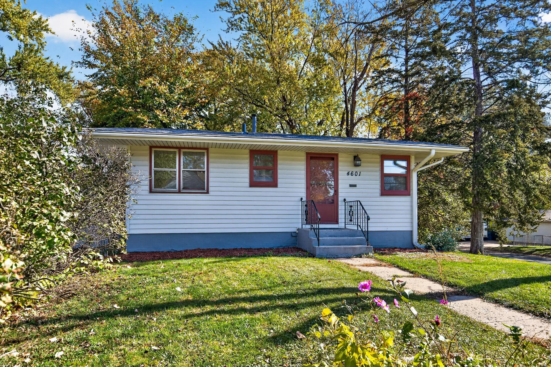 Photo 14 of 4601 2 1/2 Ne Street