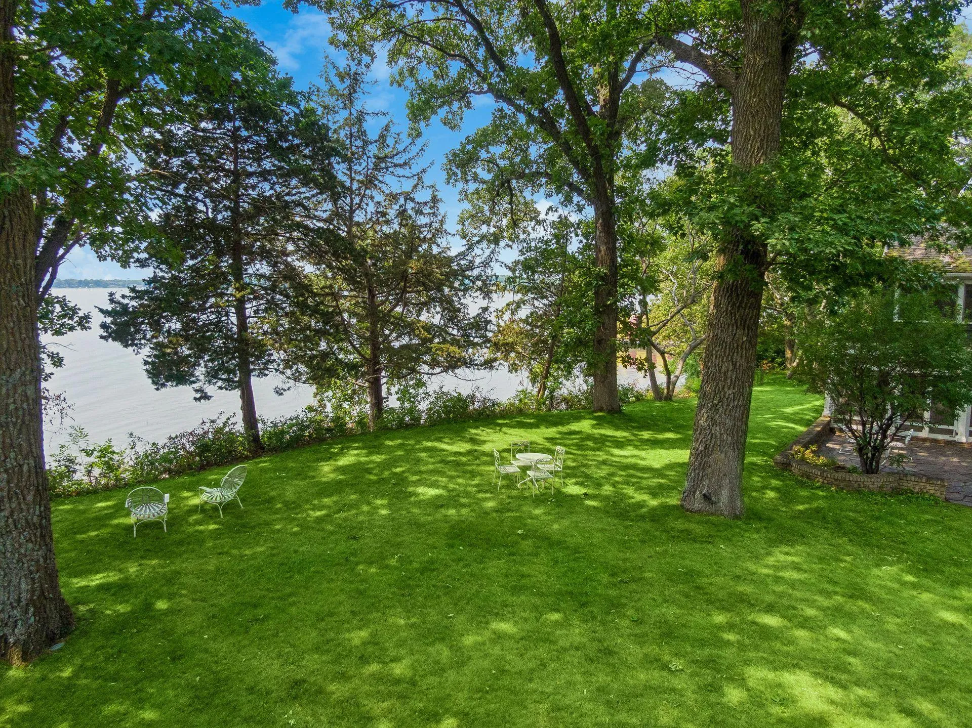 Photo 18 of 2425 N Shore Drive