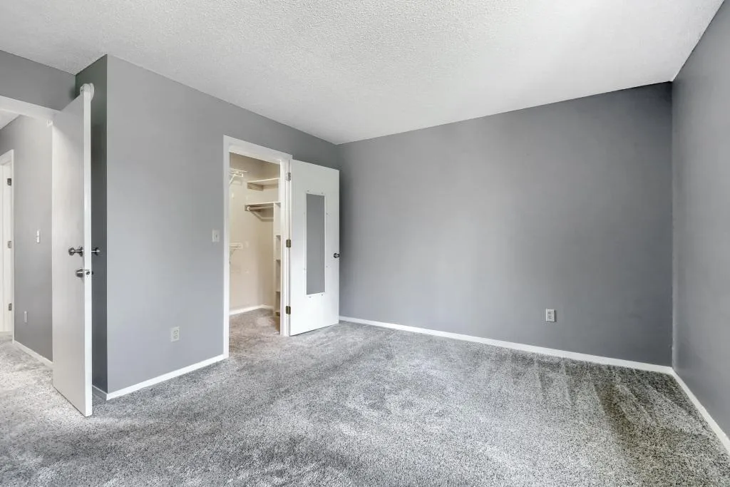 Photo 15 of 2440 Crestwood Drive