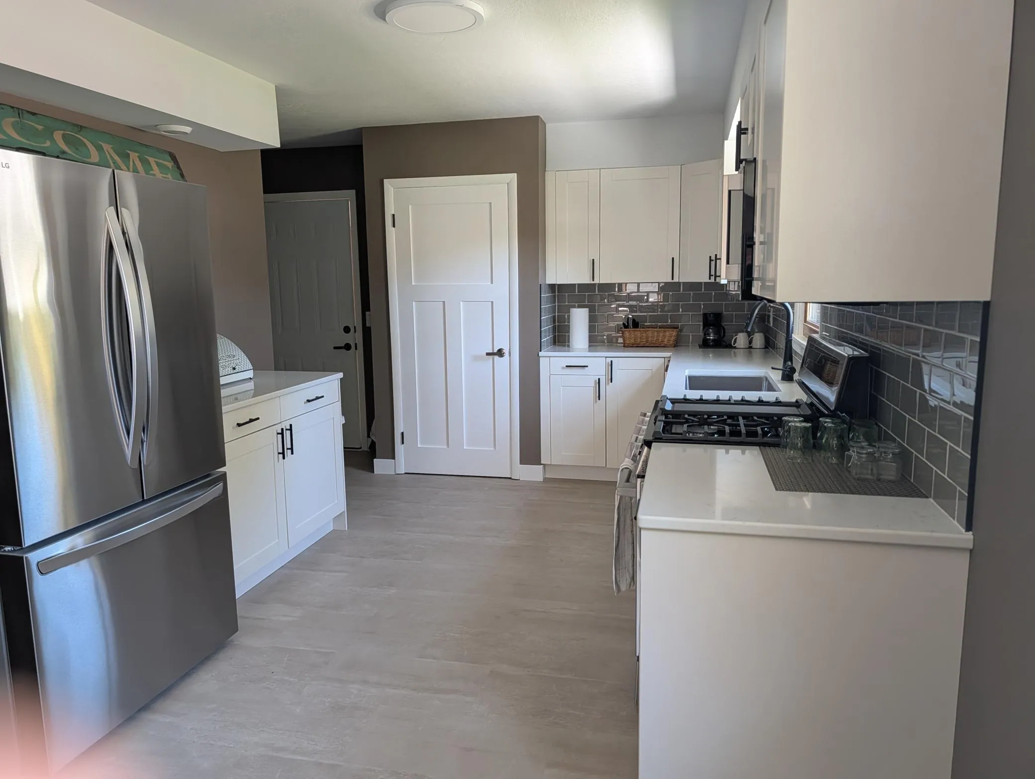 Photo 5 of 351 Horsmann Avenue