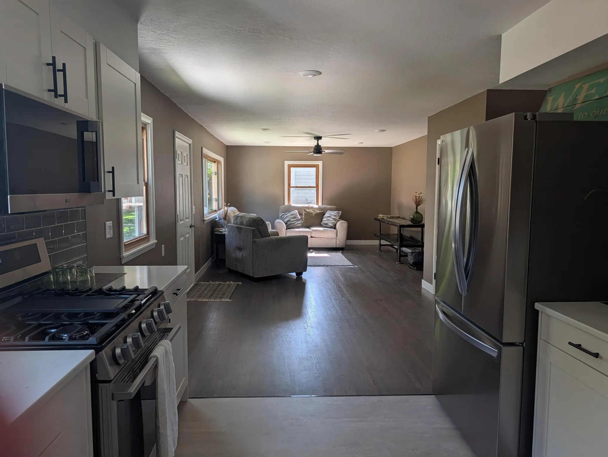Photo 7 of 351 Horsmann Avenue