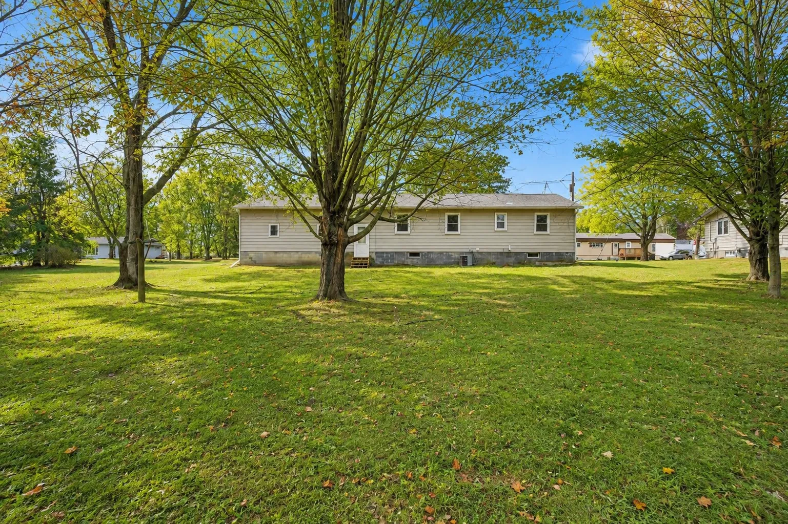 Photo 2 of 351 Horsmann Avenue