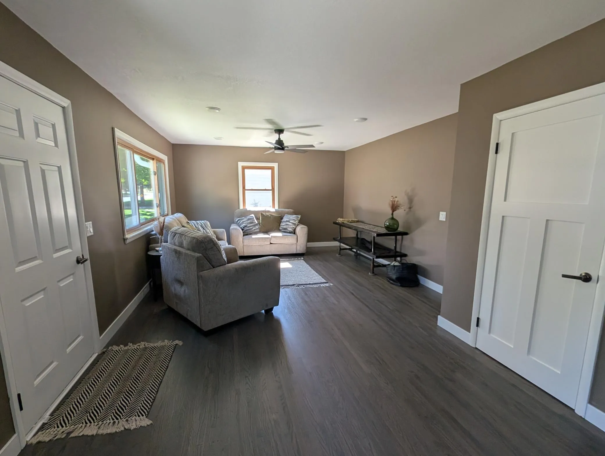 Photo 8 of 351 Horsmann Avenue