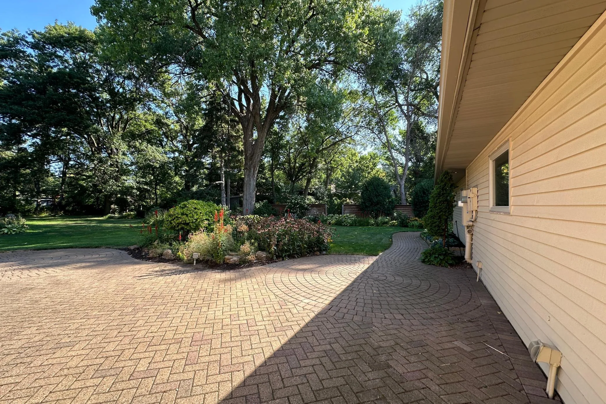 Photo 46 of 14 Mid Oaks Road
