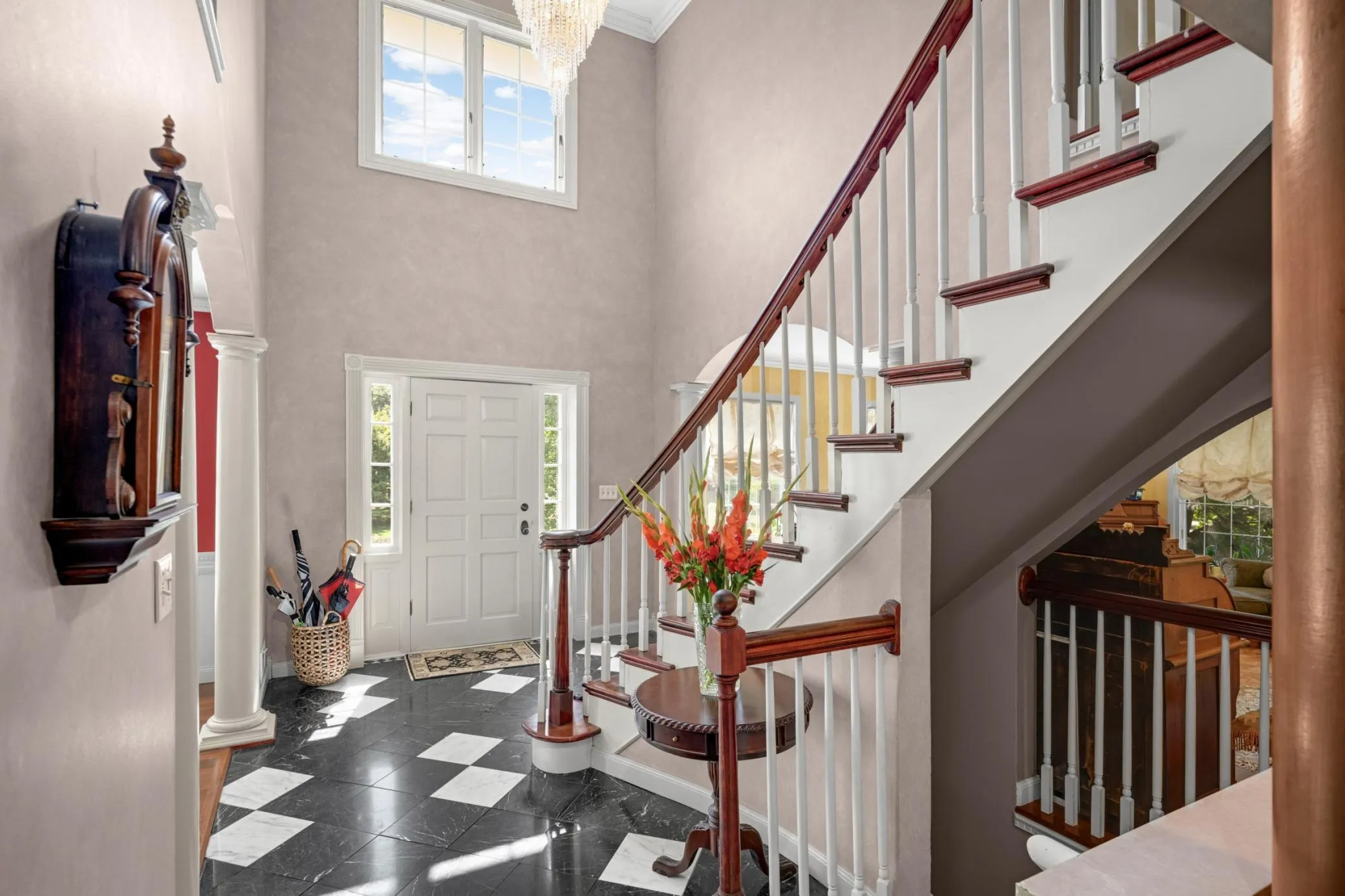 Photo 4 of 665 Arcadia Drive