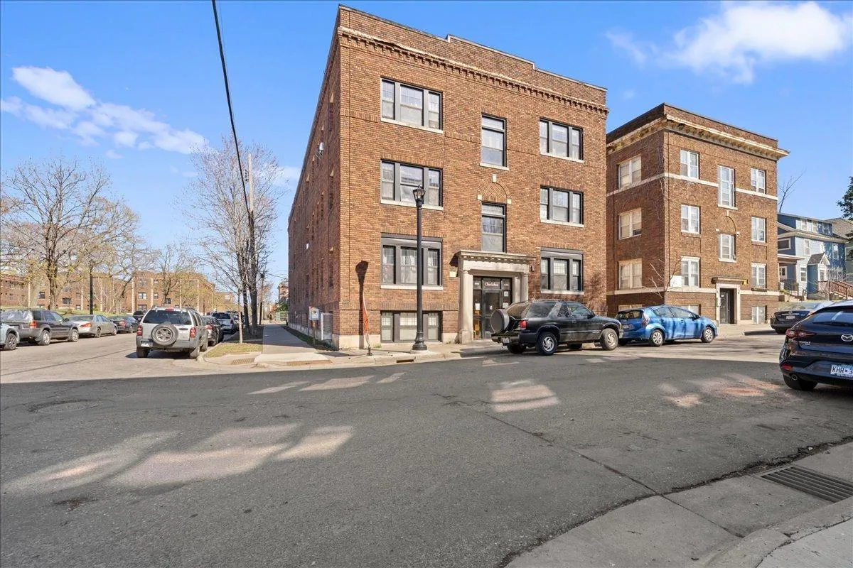 Photo 22 of 1901 Stevens Avenue Unit 307