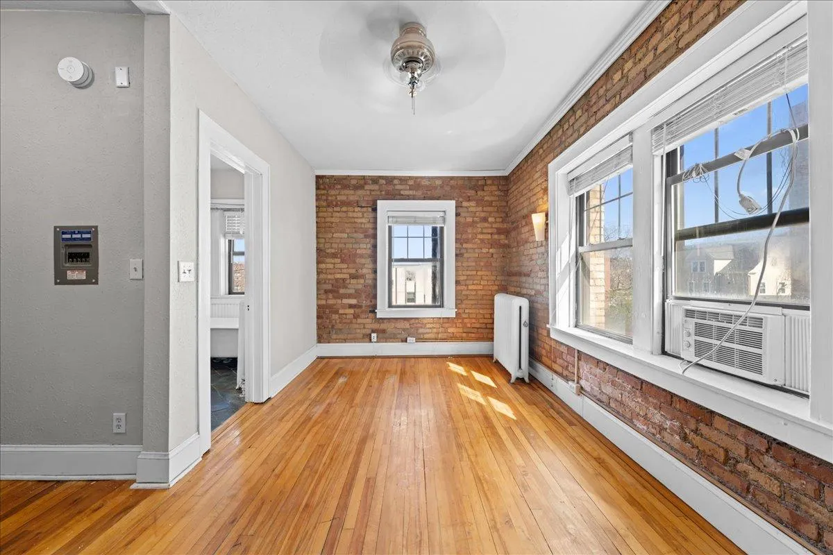 Photo 9 of 1901 Stevens Avenue Unit 307