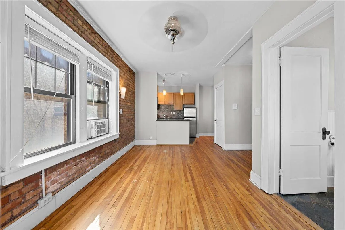 Photo 17 of 1901 Stevens Avenue Unit 307