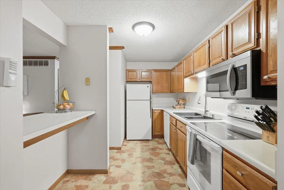 Photo 5 of 1381 Berry Ridge Road Unit 404