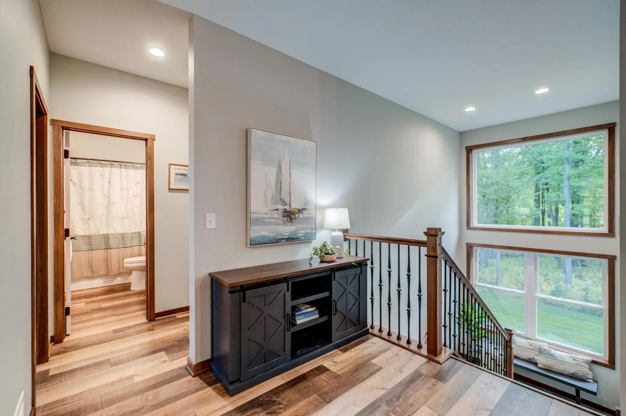 Photo 6 of 19180 Meadowridge Ln N Circle