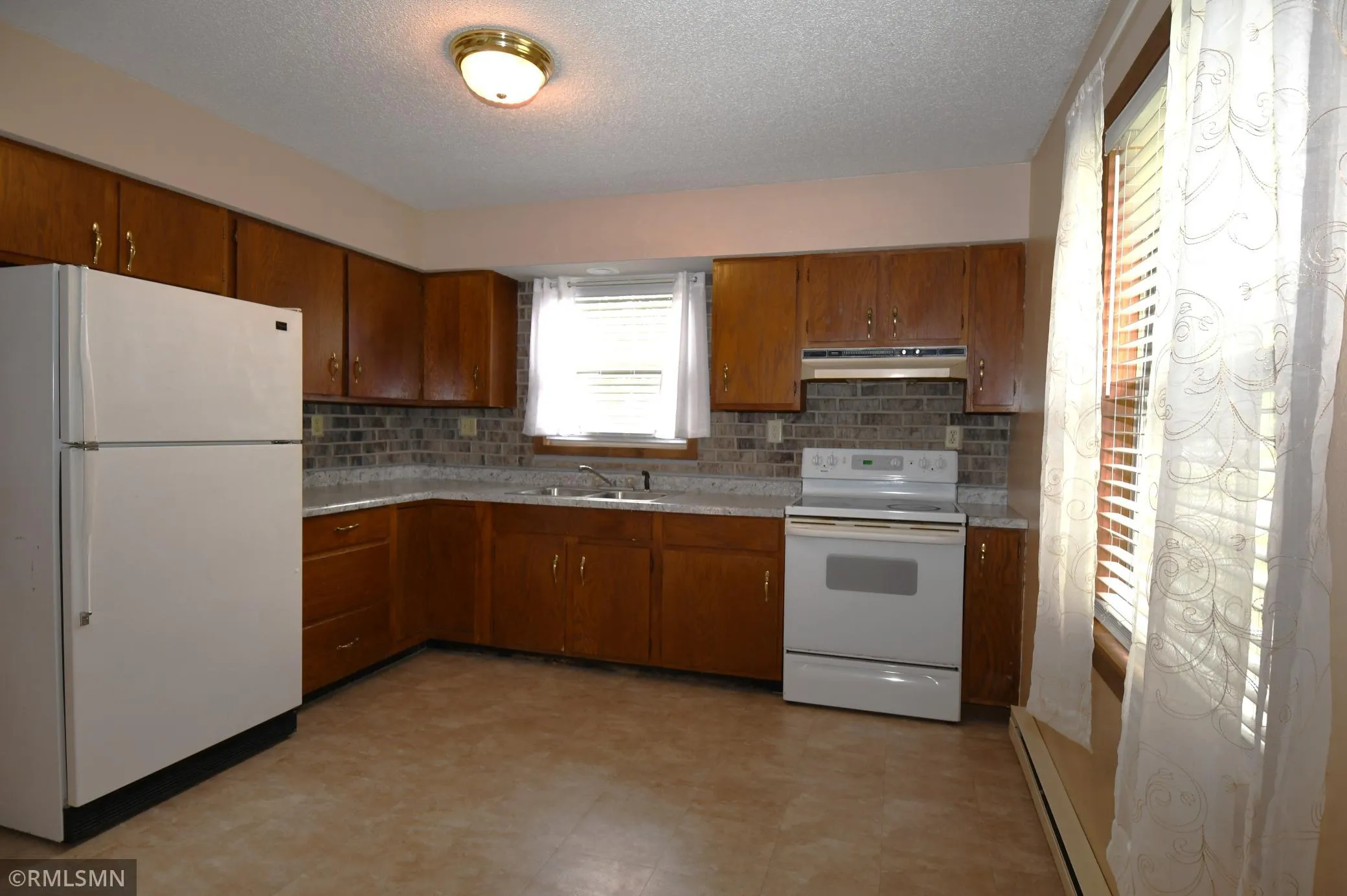 Photo 19 of 653 N 2nd Street
