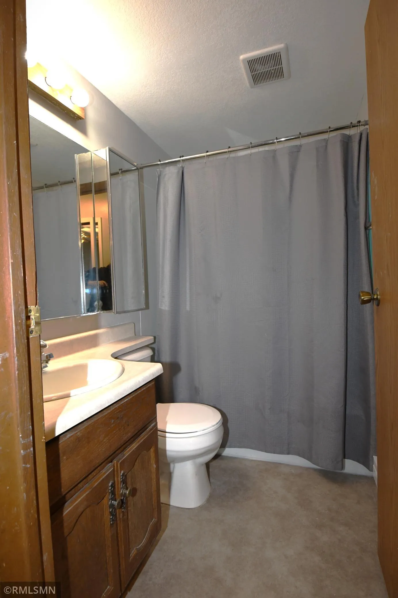 Photo 11 of 653 N 2nd Street