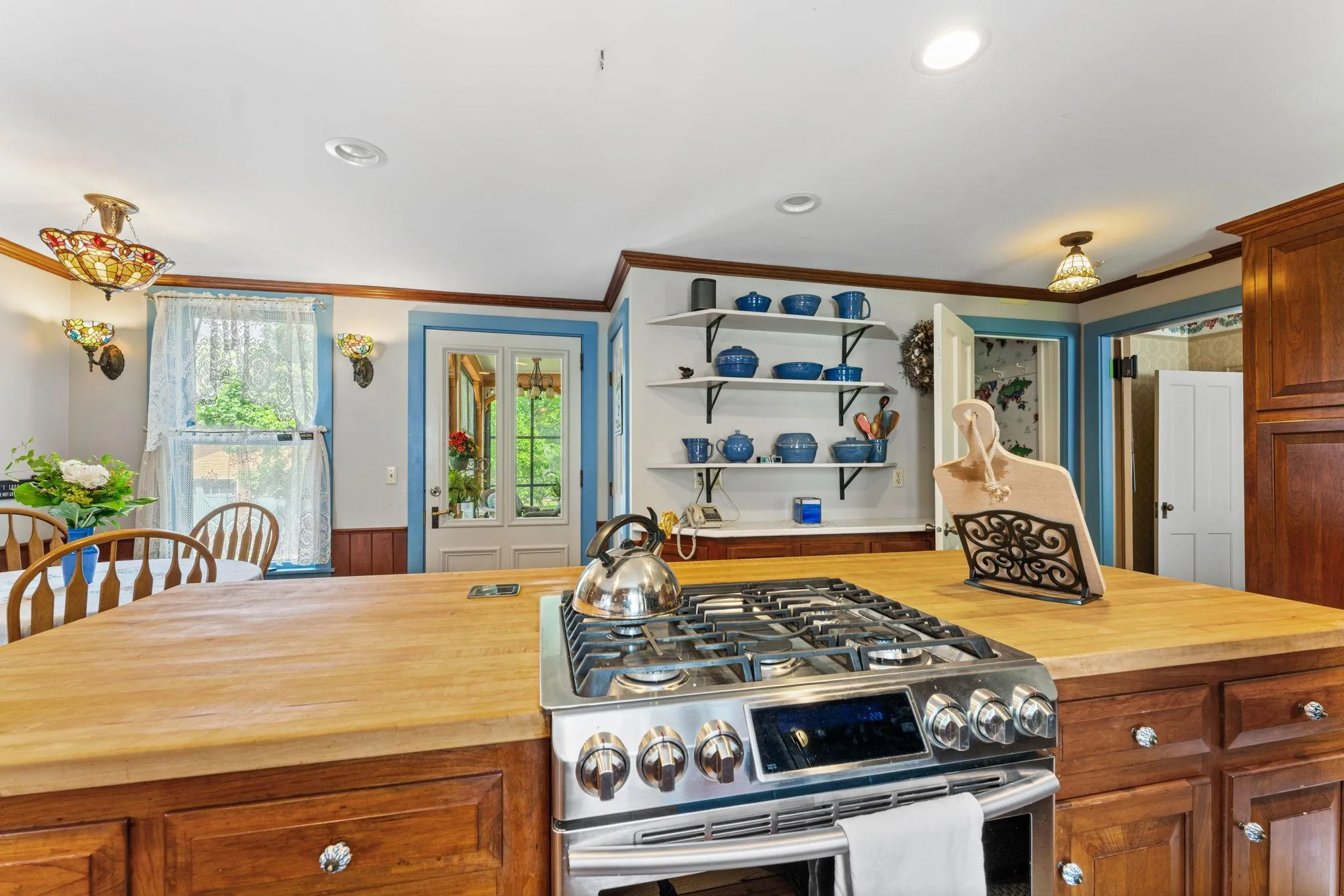 Photo 44 of 718 Vermillion Street