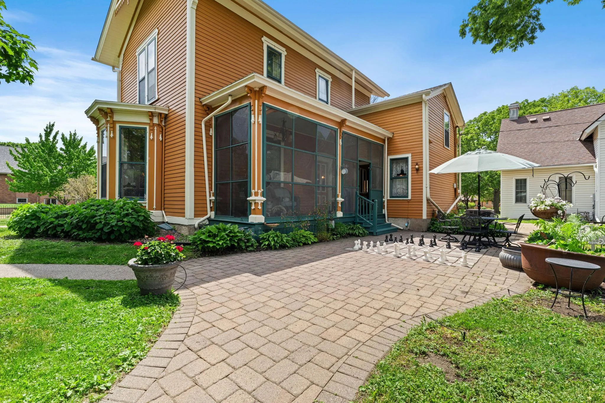 Photo 86 of 718 Vermillion Street