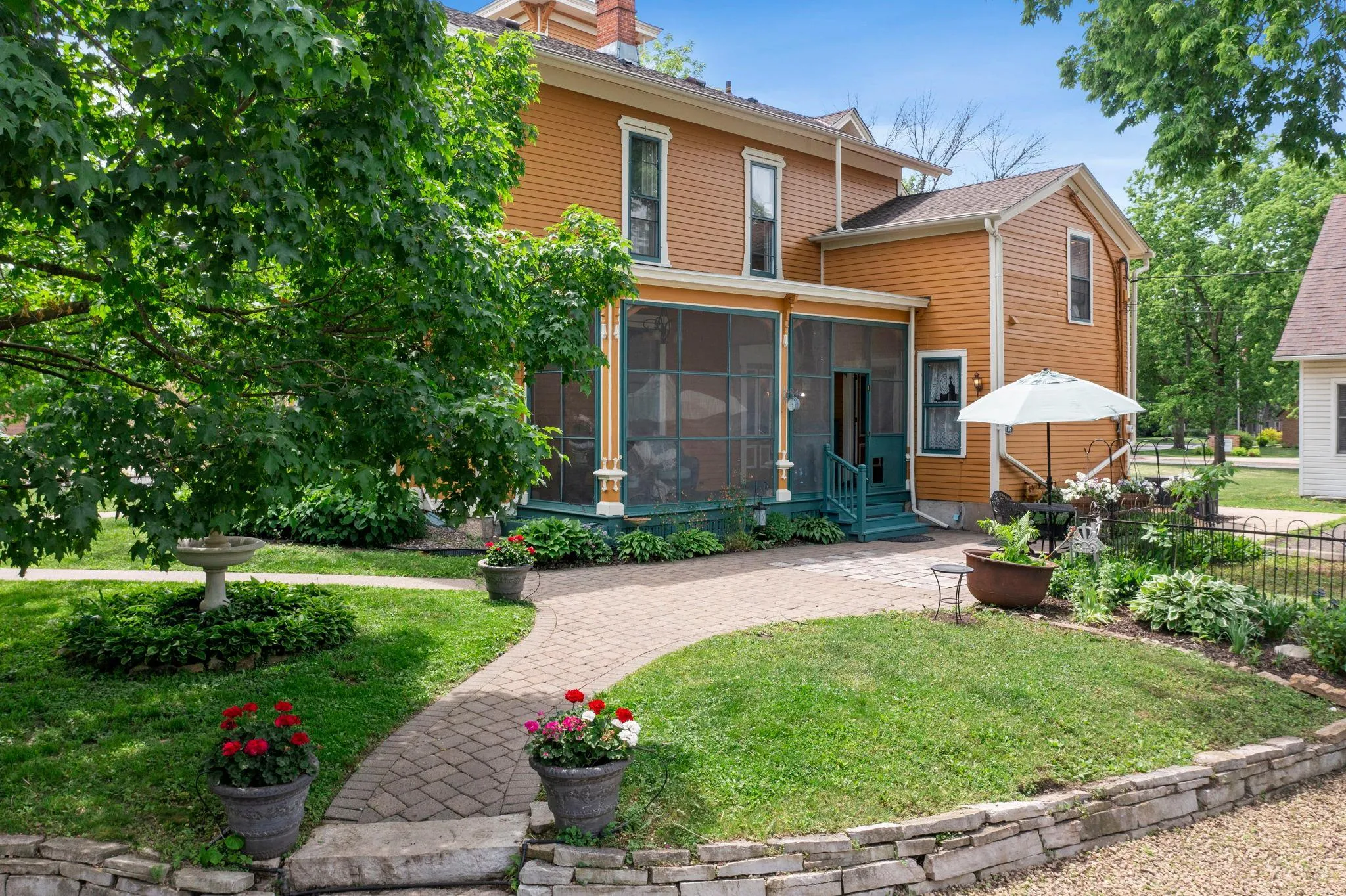 Photo 88 of 718 Vermillion Street