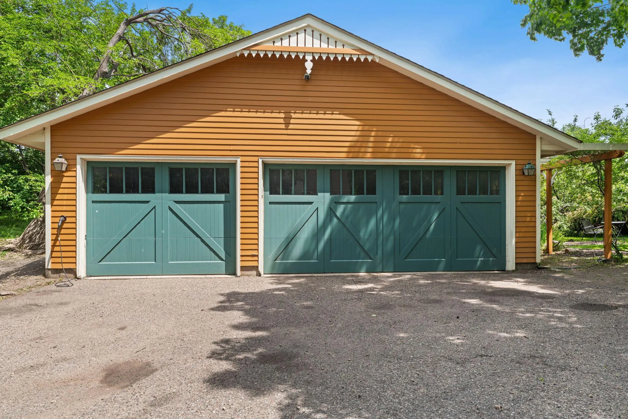 Photo 91 of 718 Vermillion Street