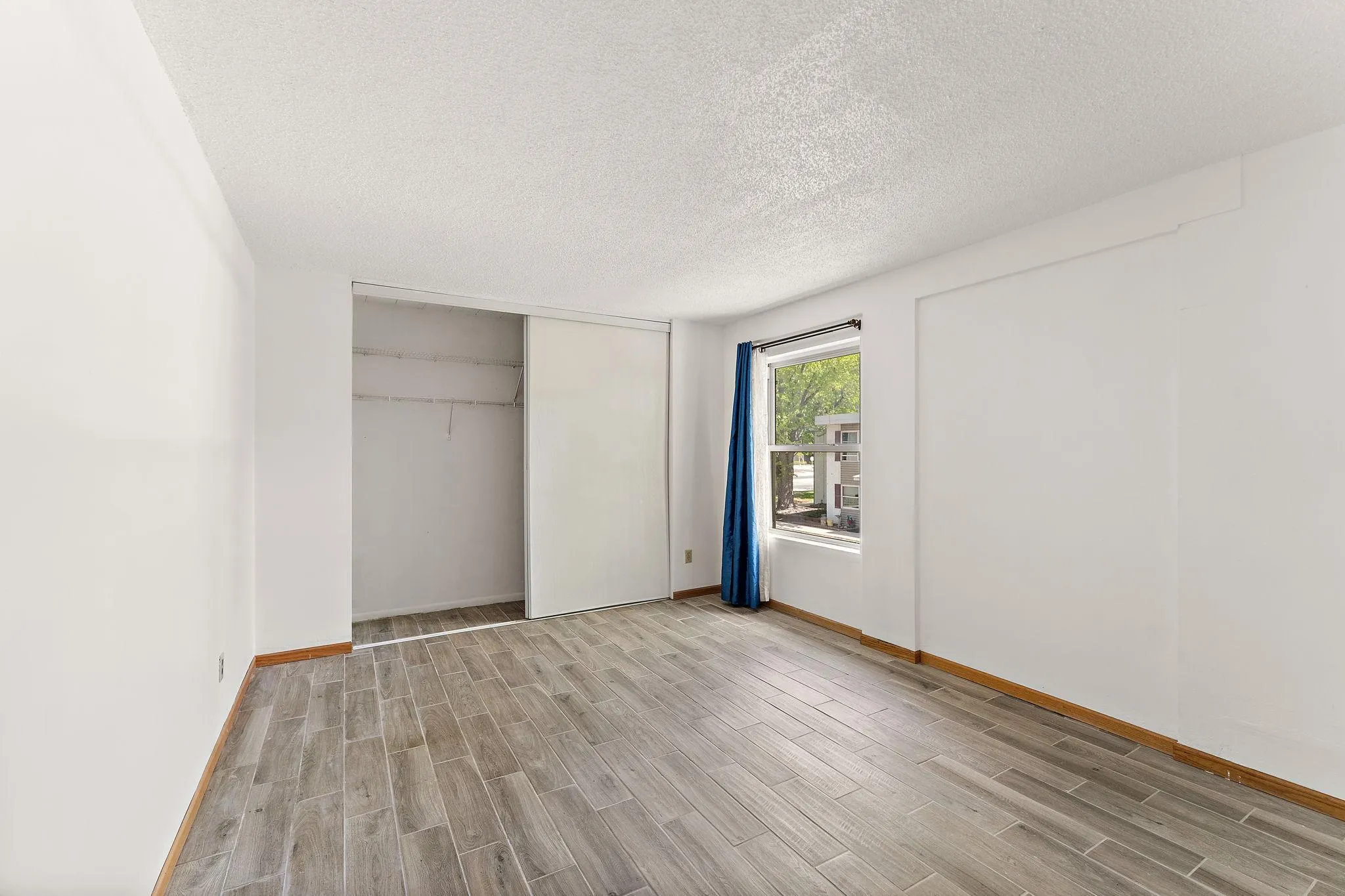 Photo 11 of 1501 American E Boulevard Unit 204