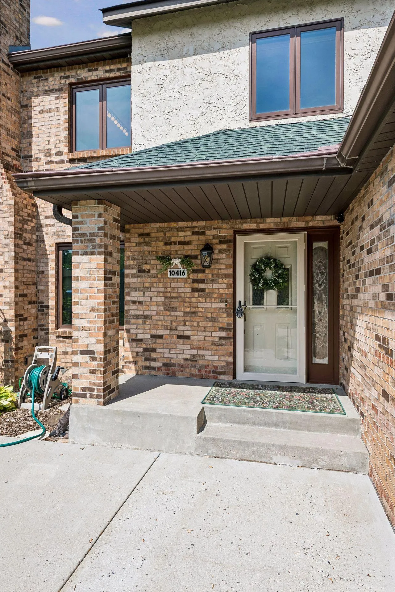 Photo 3 of 10416 Briar Circle