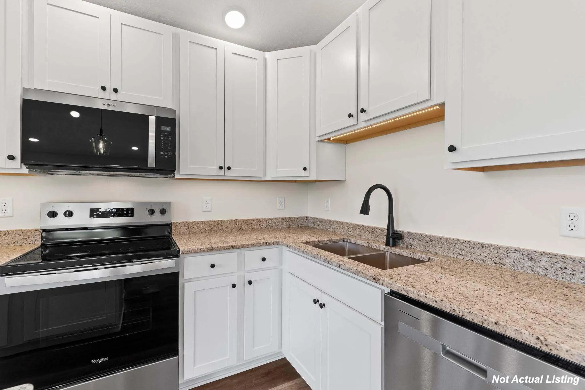 Photo 8 of 415 Finvold Street