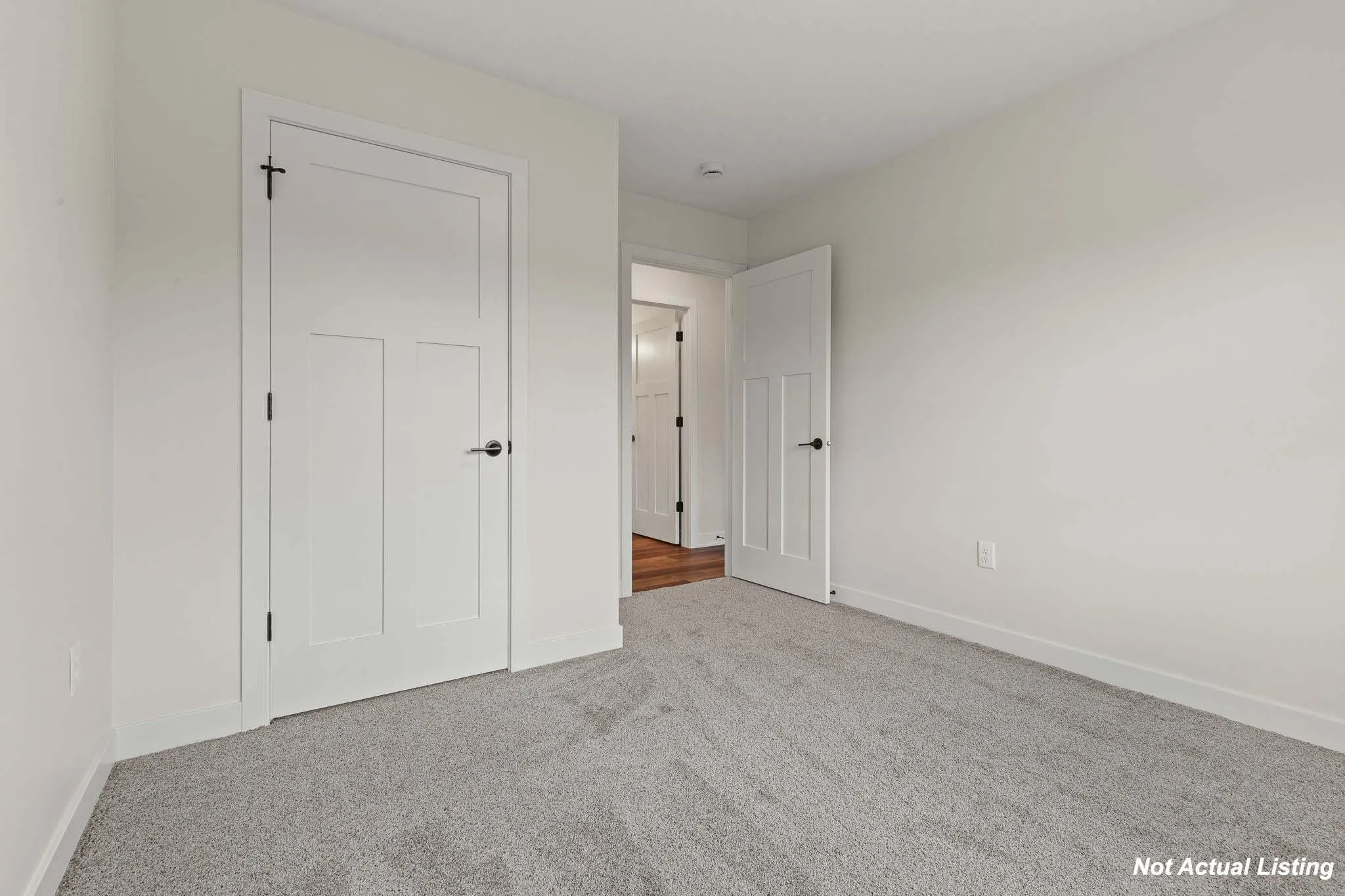 Photo 19 of 415 Finvold Street