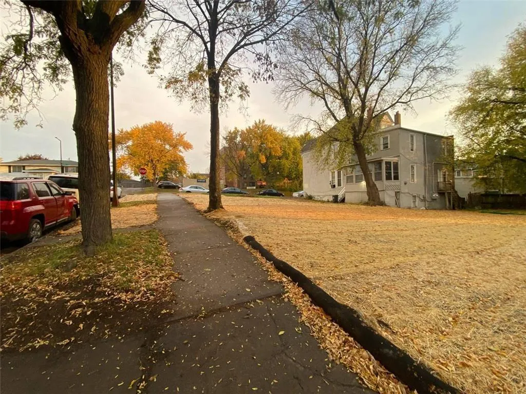 Photo 2 of 594 Brunson Street