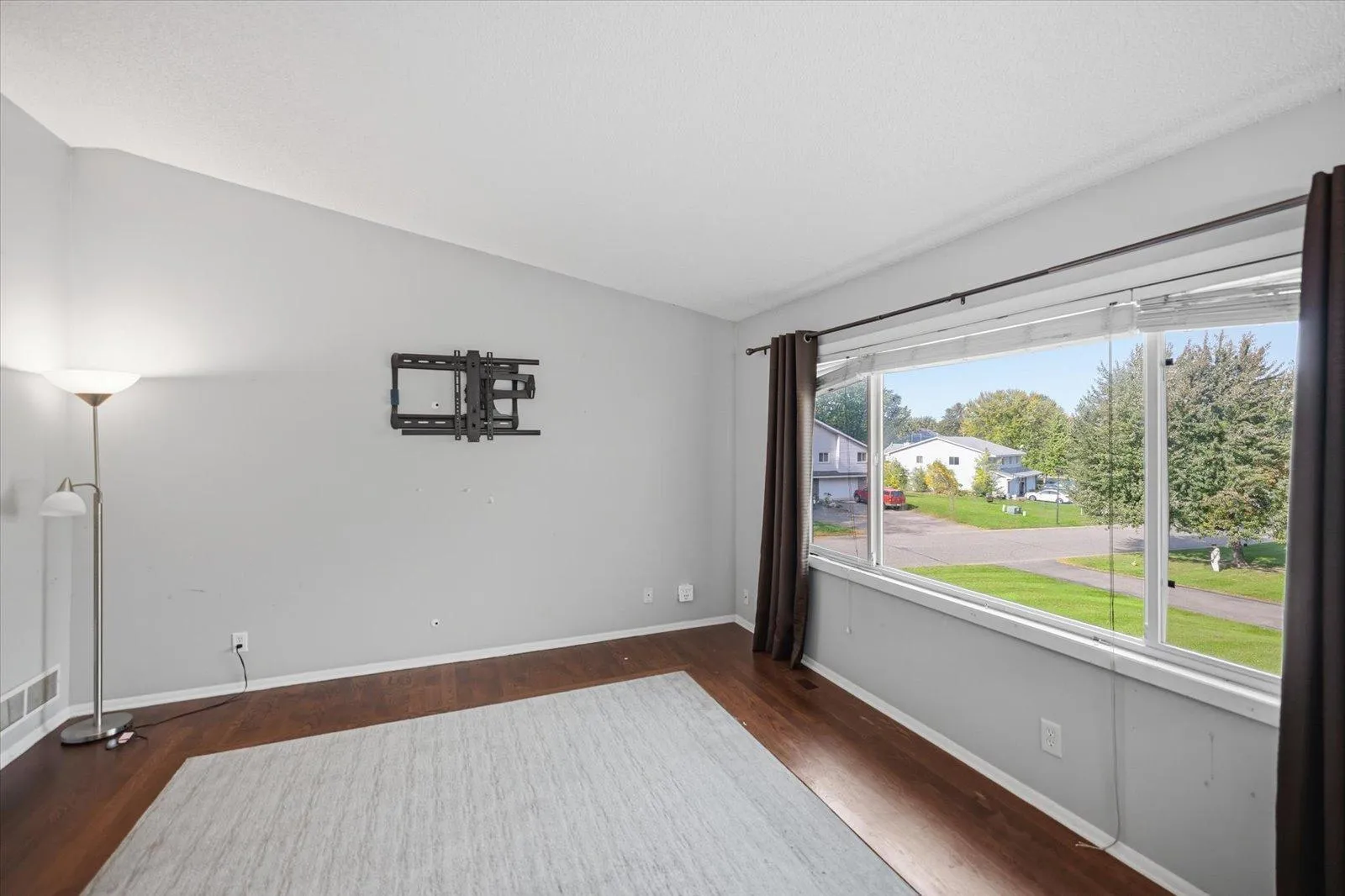 Photo 10 of 6838 Sandlewood Road