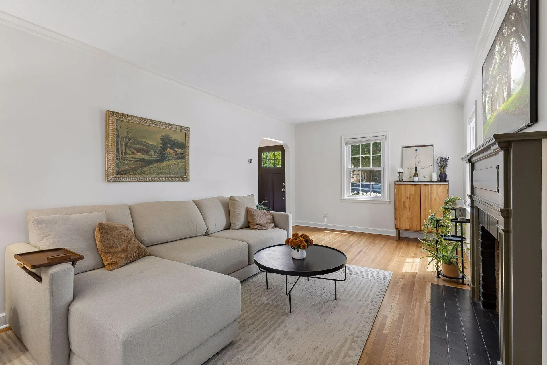 Photo 5 of 4304 Brook S Avenue