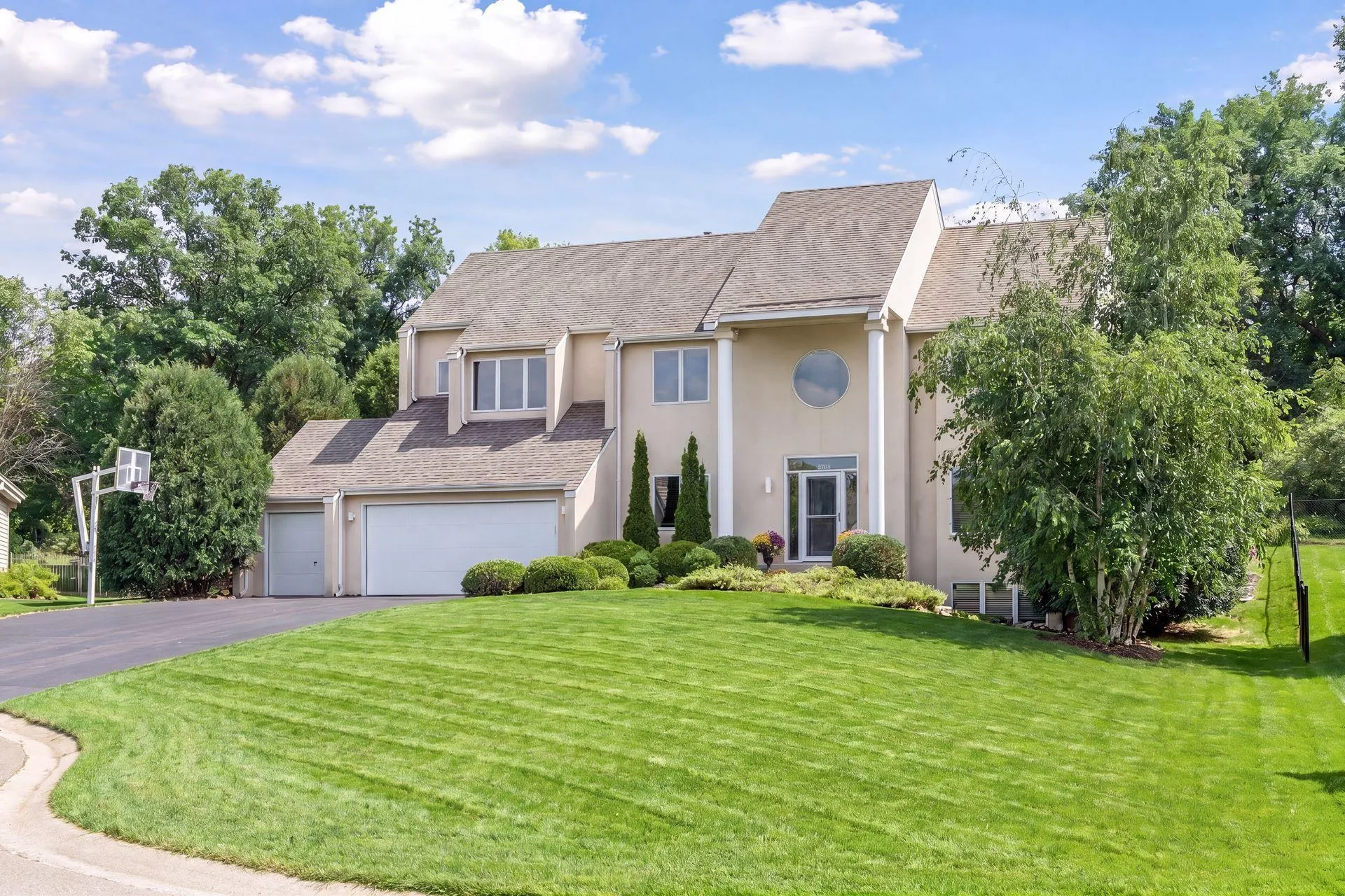 Photo 13 of 4730 Goldenrod N Lane