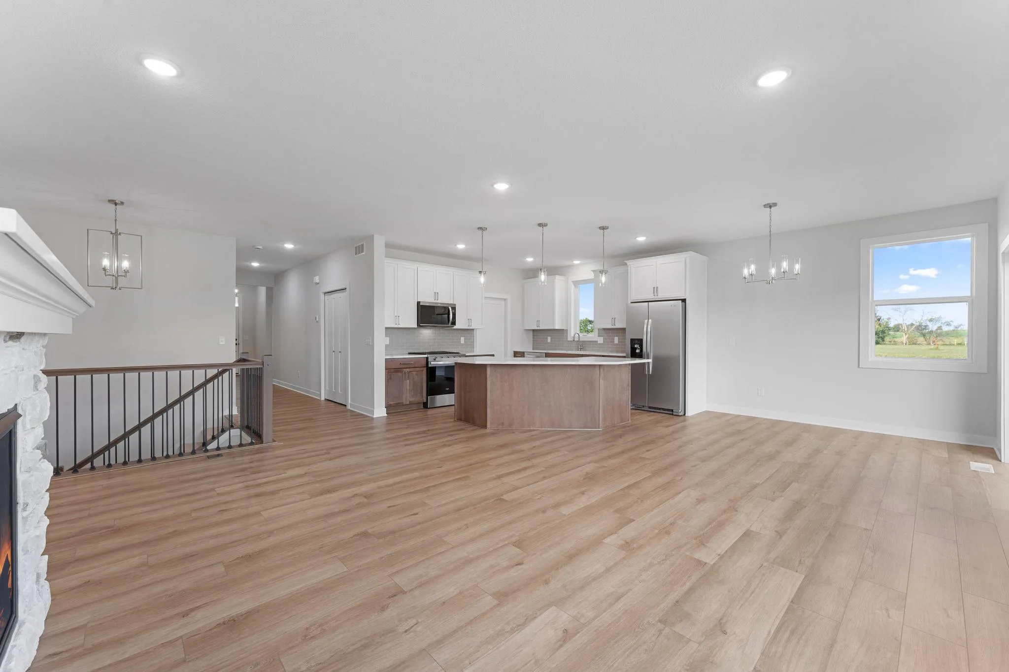 Photo 4 of 1575 Applegate Road