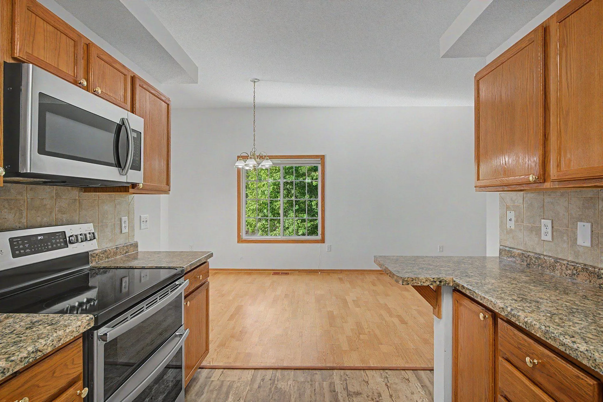 Photo 13 of 1103 N Rum River Drive