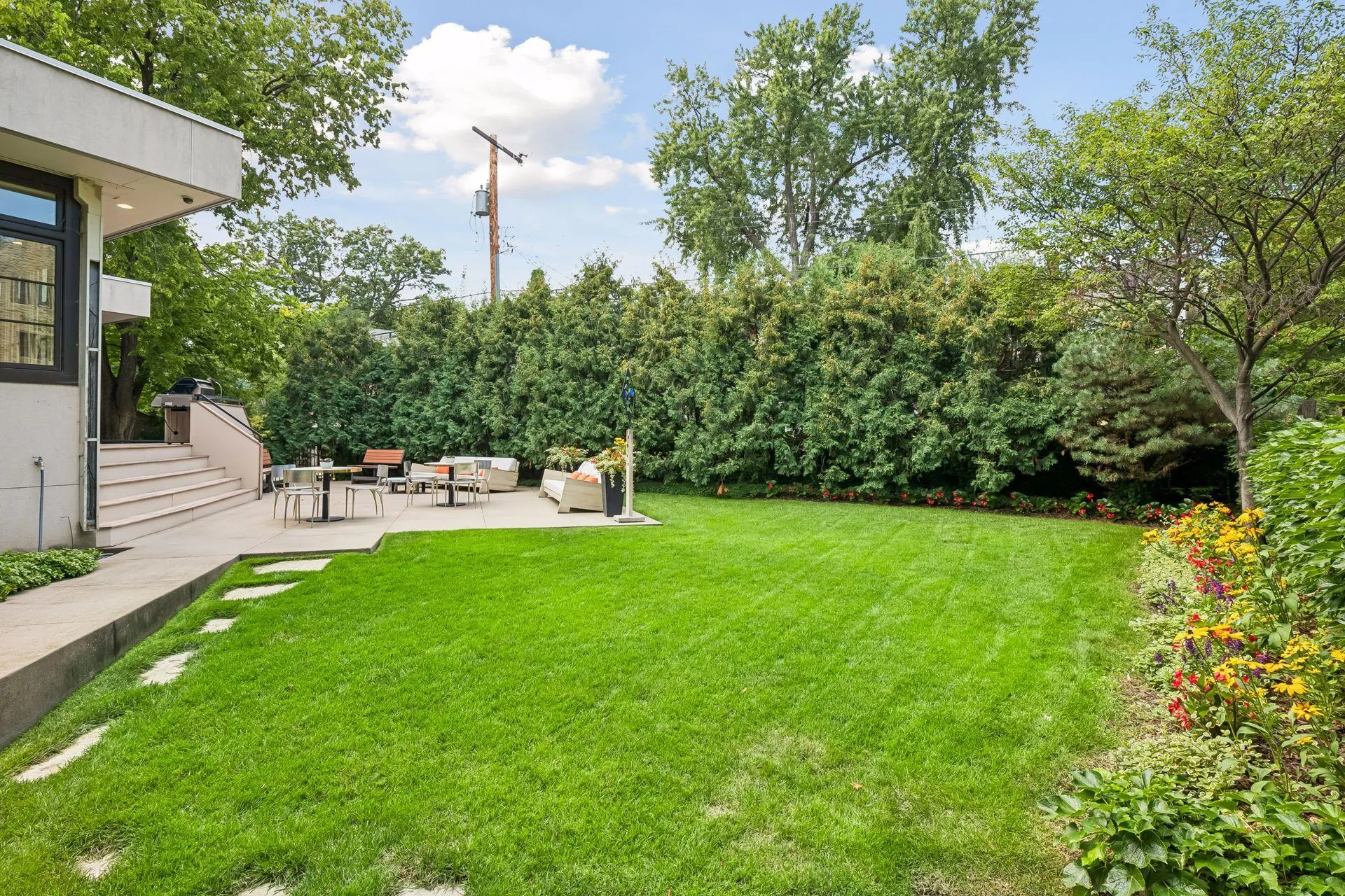 Photo 68 of 2100 W Lake Of The Isles Parkway