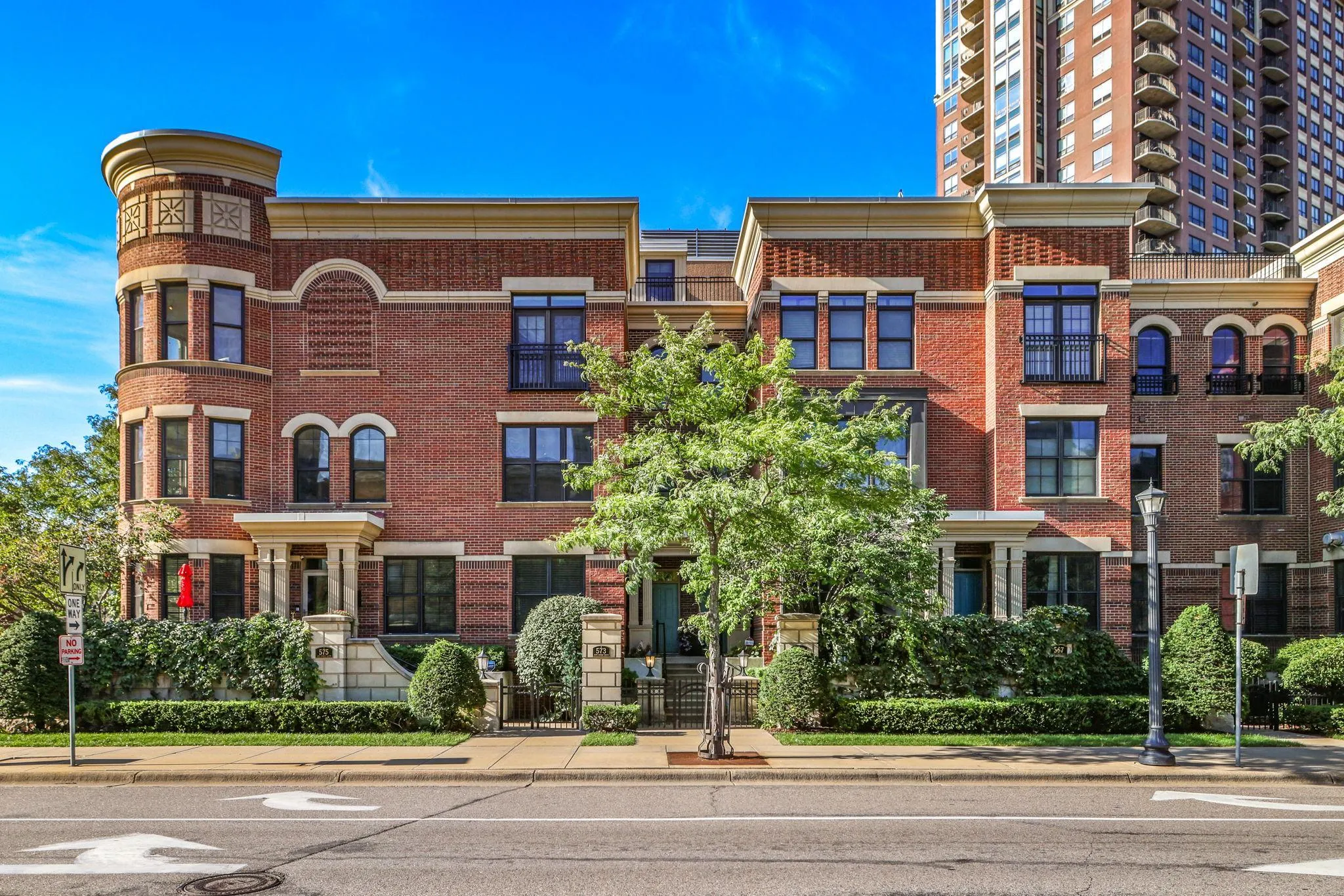 Photo 9 of 573 S 10th Street