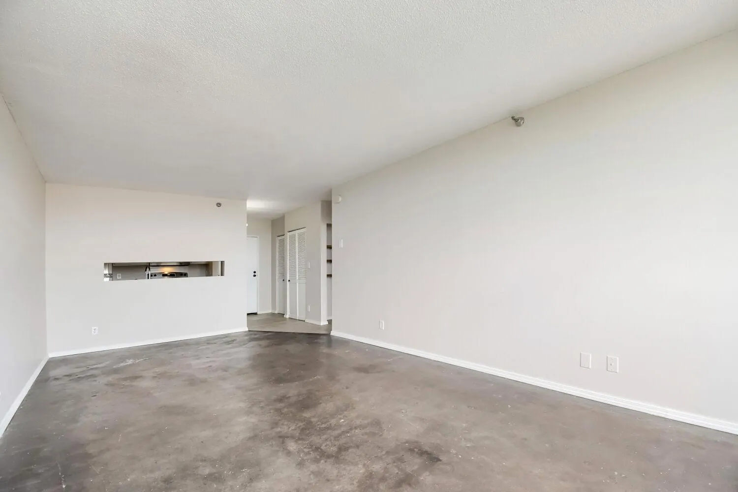 Photo 12 of 291 7th W Street Unit 1702