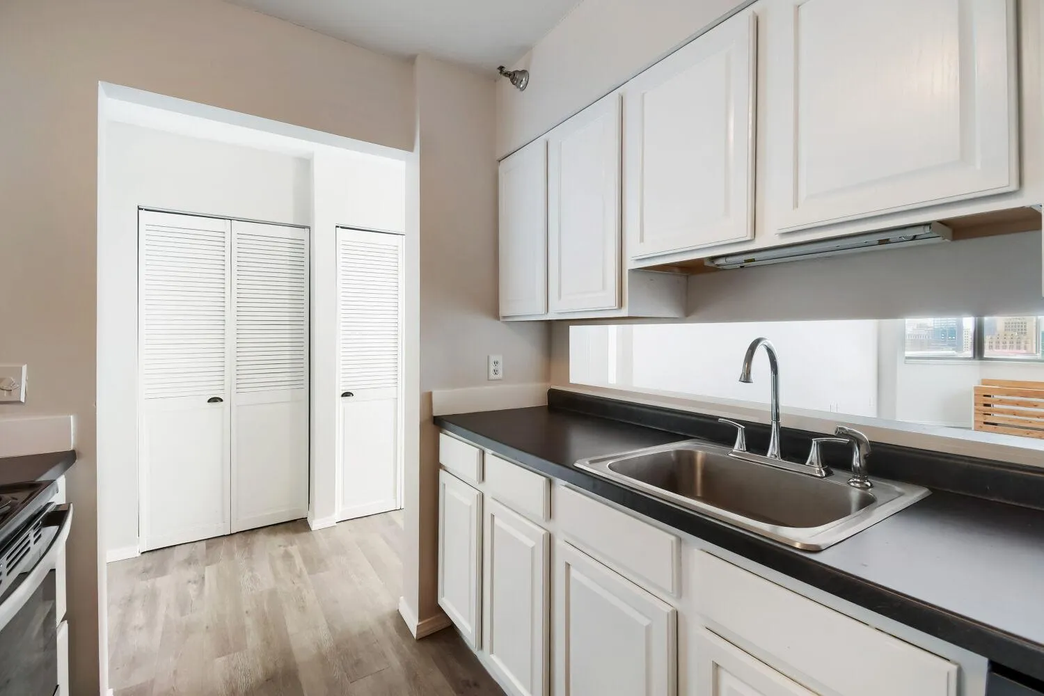 Photo 11 of 291 7th W Street Unit 1702