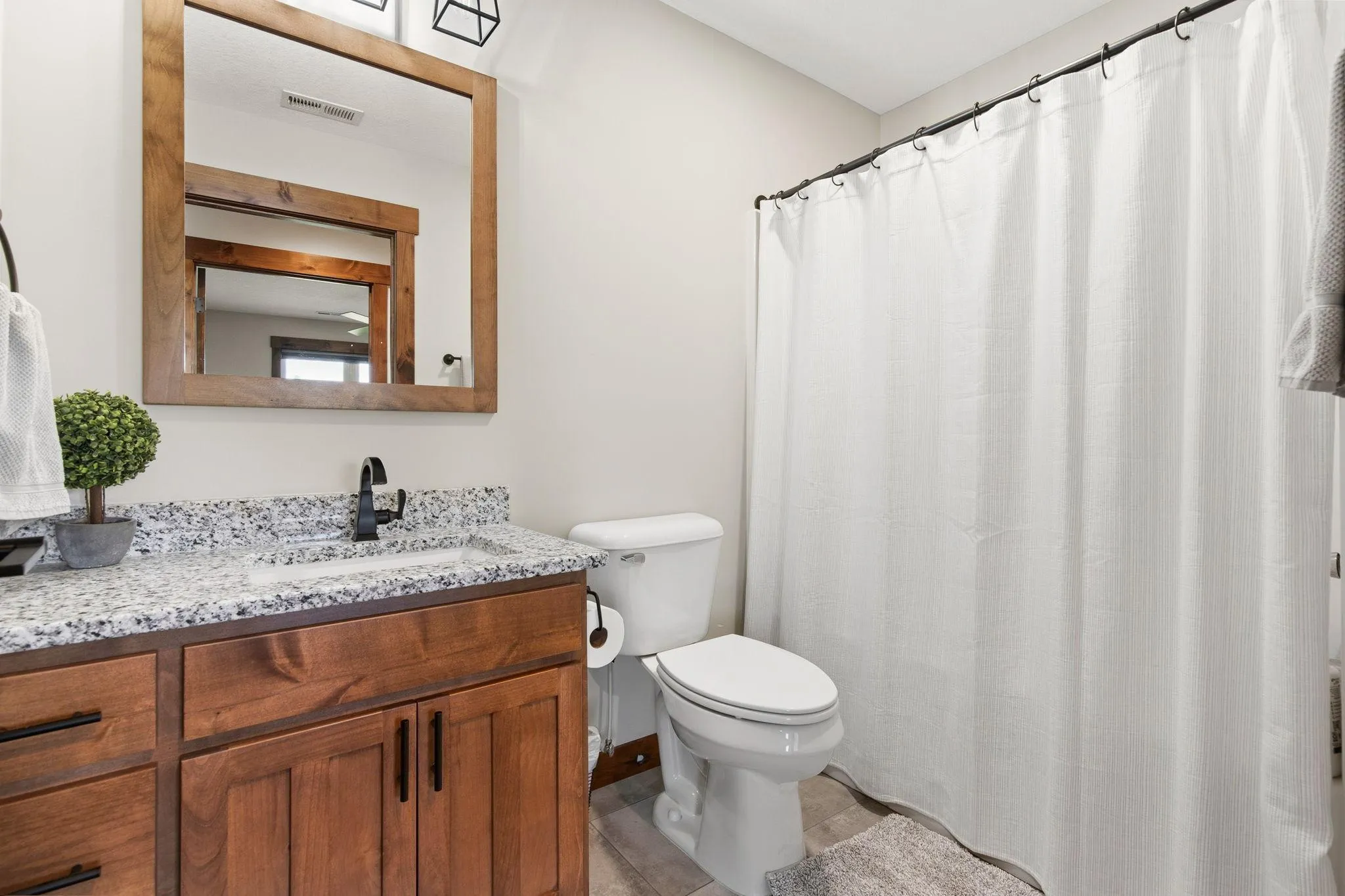 Photo 19 of 740 161st