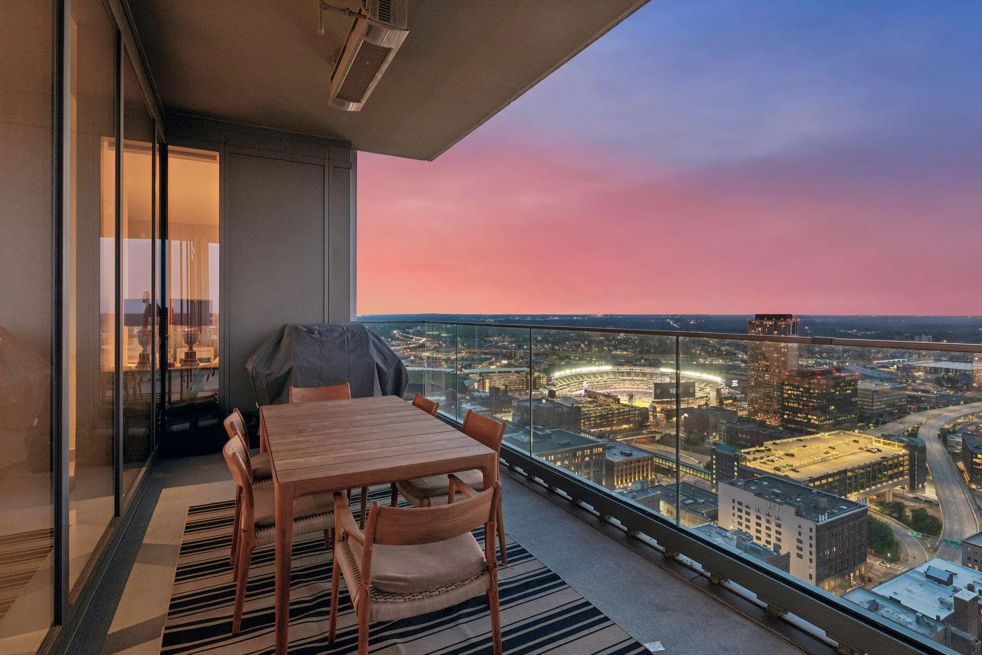 Photo 4 of 255 Hennepin Avenue Unit 3103