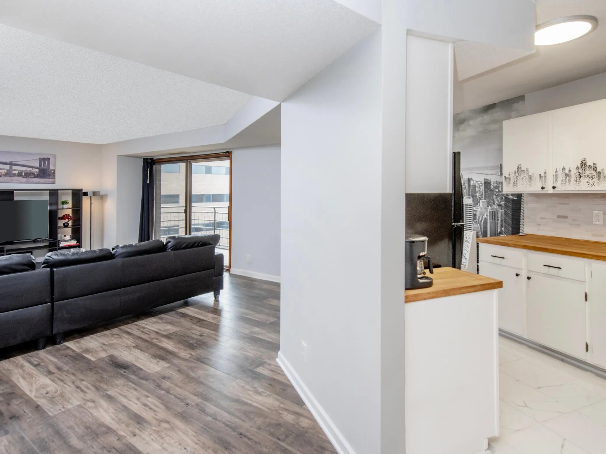 Photo 12 of 26 10th W Street Unit 709