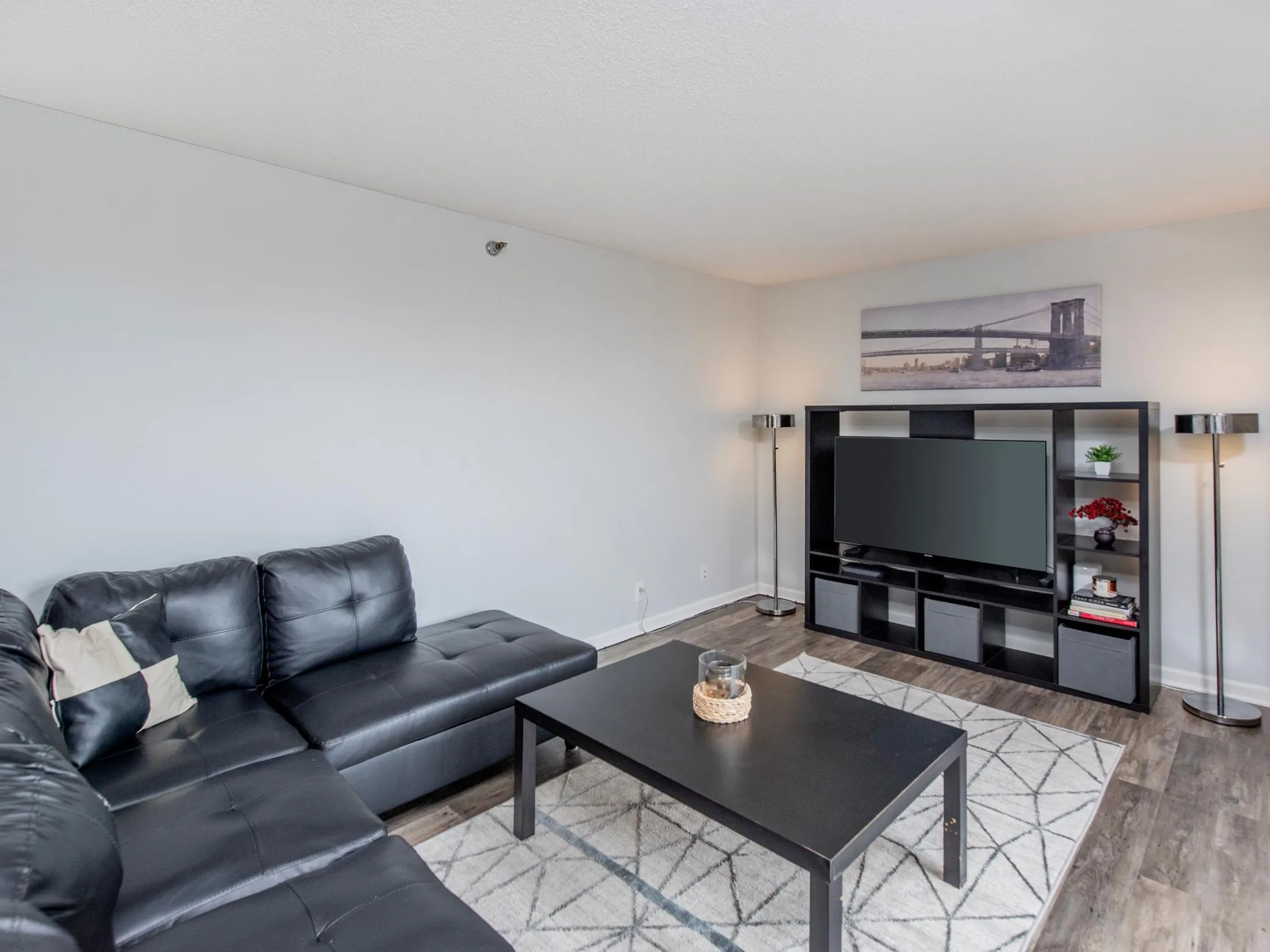 Photo 8 of 26 10th W Street Unit 709