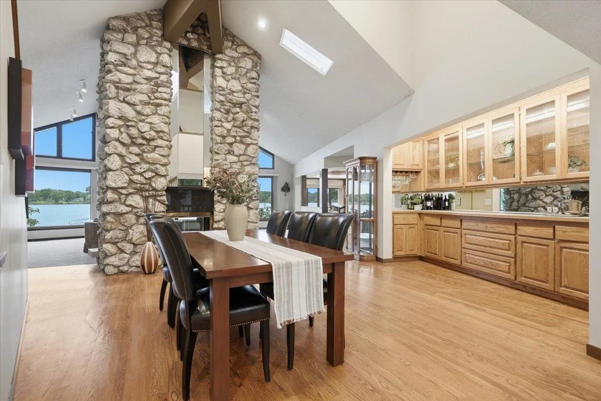Photo 11 of 737 Carla Lane