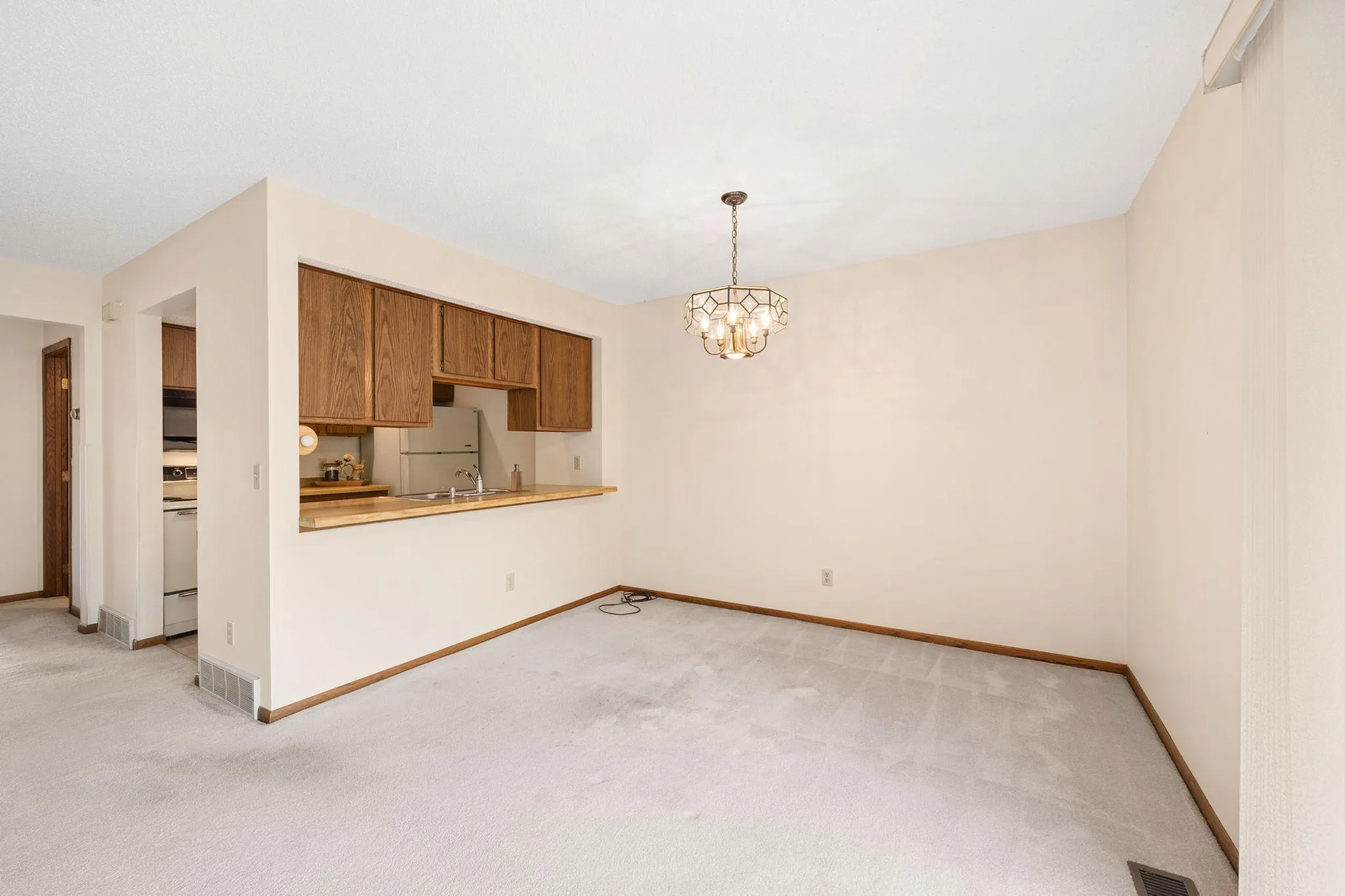 Photo 5 of 336 W 5th Street