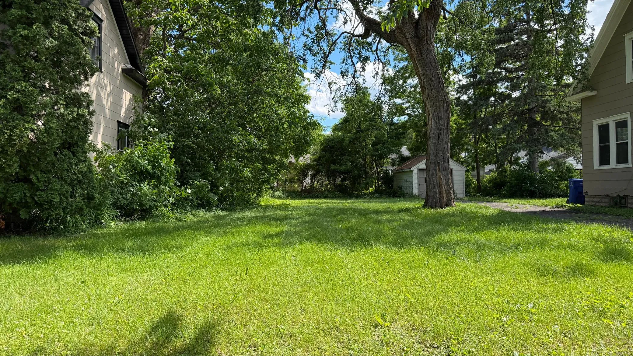 Photo 2 of 13xx Hewitt Avenue