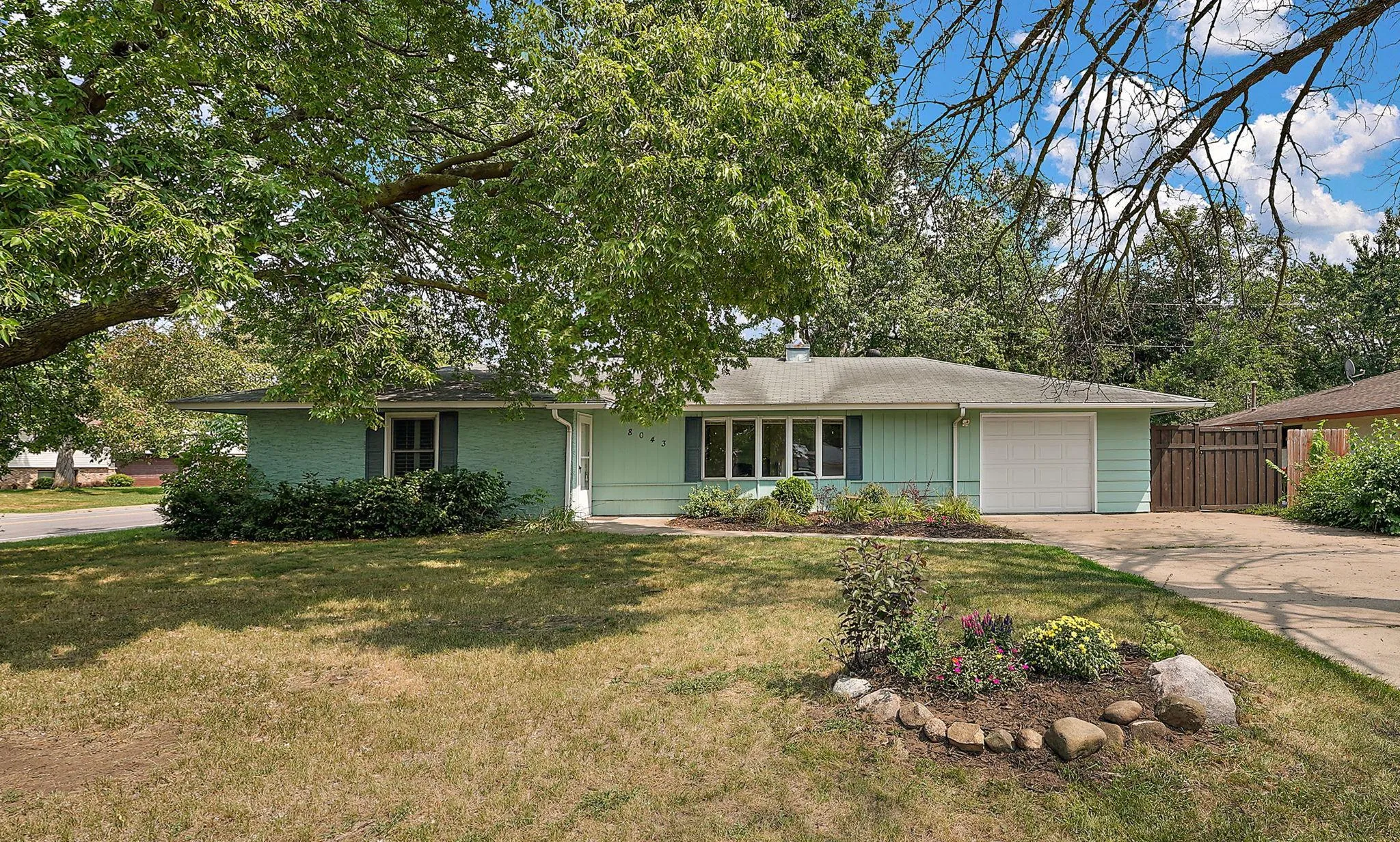 Photo 38 of 8043 5th Ne Street